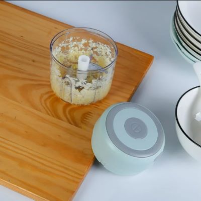 hachoir manuel rechargeable usb